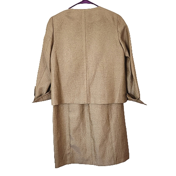 NWT Talbots Tan Gold Linen Blend Jacket & Dress 6 Petite
8039 - Picture 2 of 13